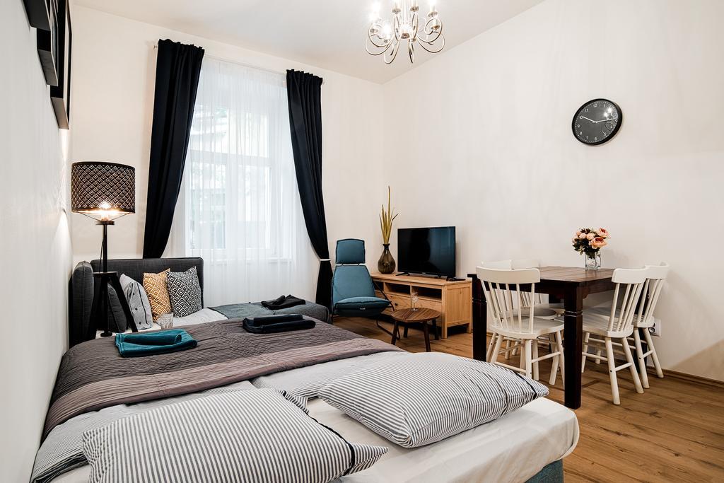 Apartment Gesse Brezinova Prag Dış mekan fotoğraf