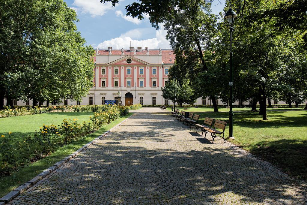 Apartment Gesse Brezinova Prag Dış mekan fotoğraf