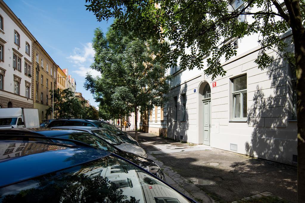 Apartment Gesse Brezinova Prag Dış mekan fotoğraf