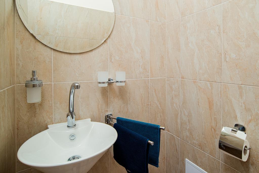 Apartment Gesse Brezinova Prag Dış mekan fotoğraf